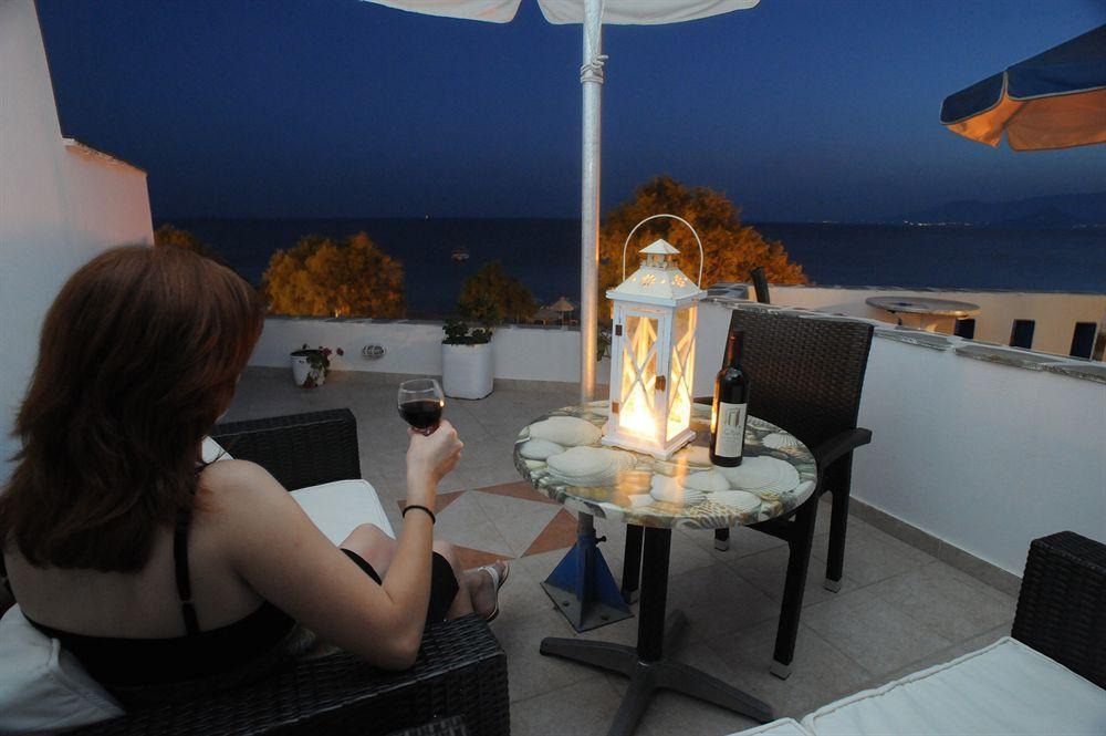 Deep Blue Aparthotel Agios Prokopios  Buitenkant foto